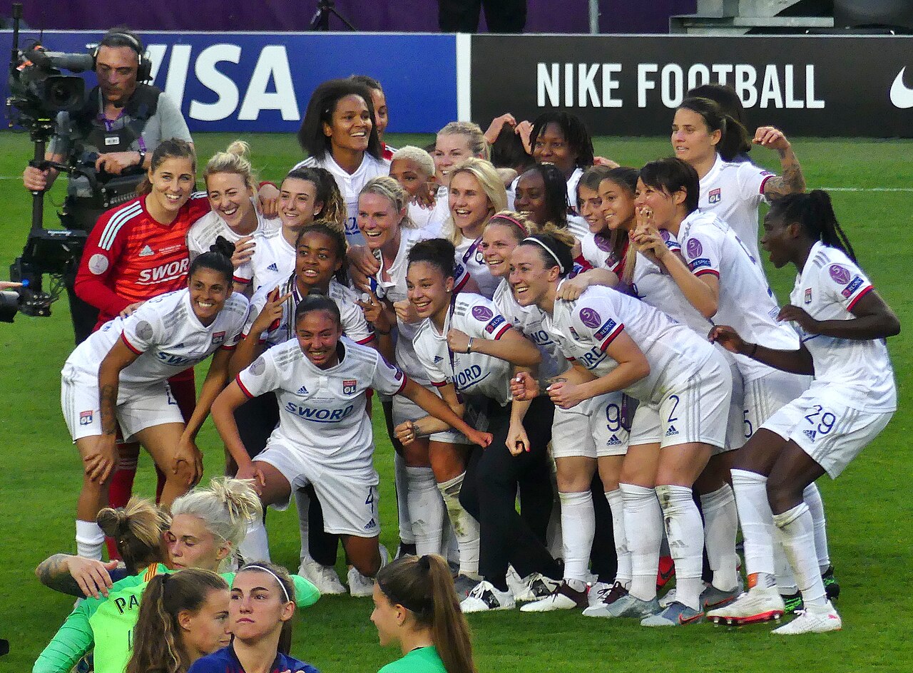 Les Lyonnaises célèbrent leur victoire en Ligue des champions 2019